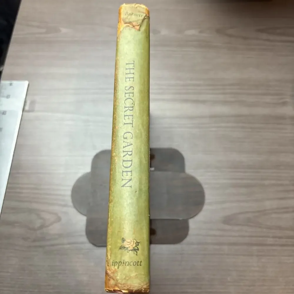 Frances Hodgson Burnett & Tasha Tudor THE SECRET GARDEN Vintage 1962 HCDJ - Picture 3 of 14